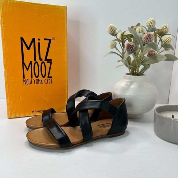 Miz Mooz Ainsley Leather Comfort Casual Flat Black Slip On Sandals Women's 6 - Picture 1 of 9